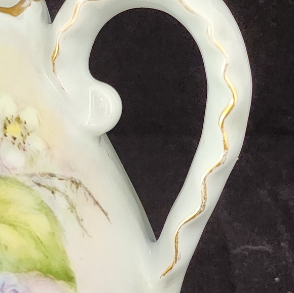 Vtg 1976 Small Scalloped Creamer Pitcher Blackberry Signed - Picture 10 of 12